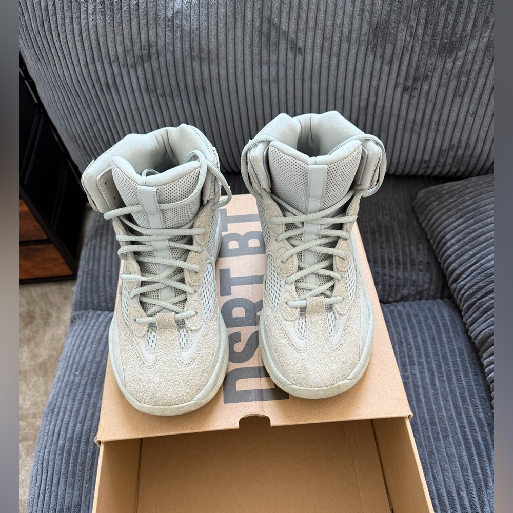 adidas Women's High-Top Boots in Light Gray